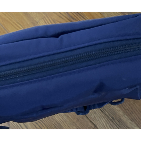L.L.Bean Boundless Expandable Nylon Crossbody Bag Navy Everyday Casual Hiking - Picture 9 of 13